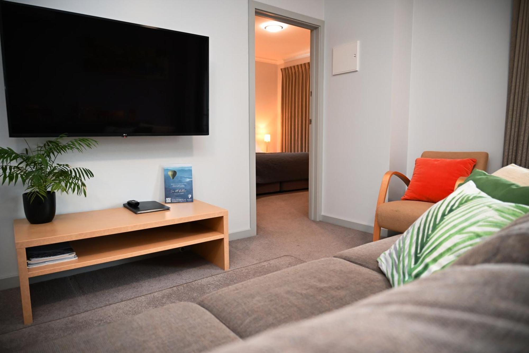Mansfield Apartments Экстерьер фото